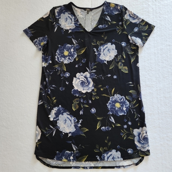 Christian Siriano Dresses & Skirts - Christian Siriano Black and Blue Floral Short Sleeve Dress Size 2XL